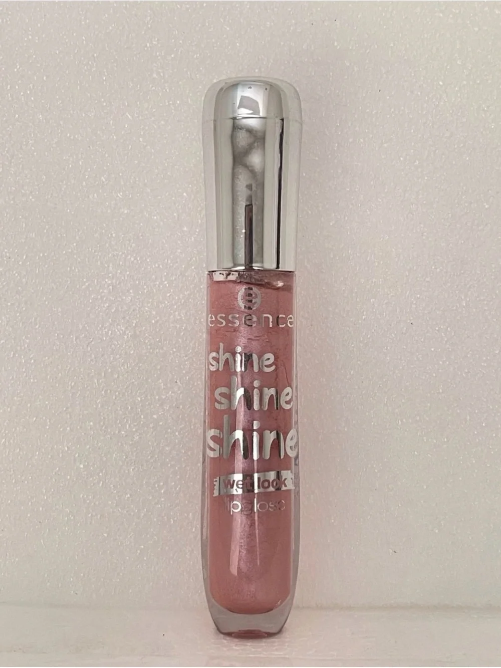 Jeffree Star luminous light